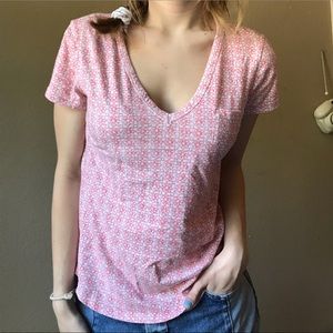 GAP soft v-neck with a chest pocket
